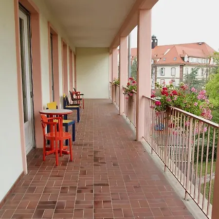 Auberge De Jeunesse Hostel