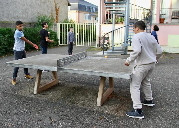 Ostello Auberge De Jeunesse *